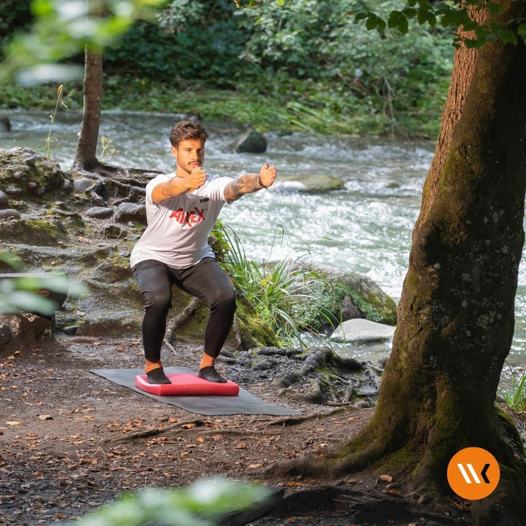 Travailler sur les syndromes d’hypermobilité avec GMOVE-SUIT et AIREX